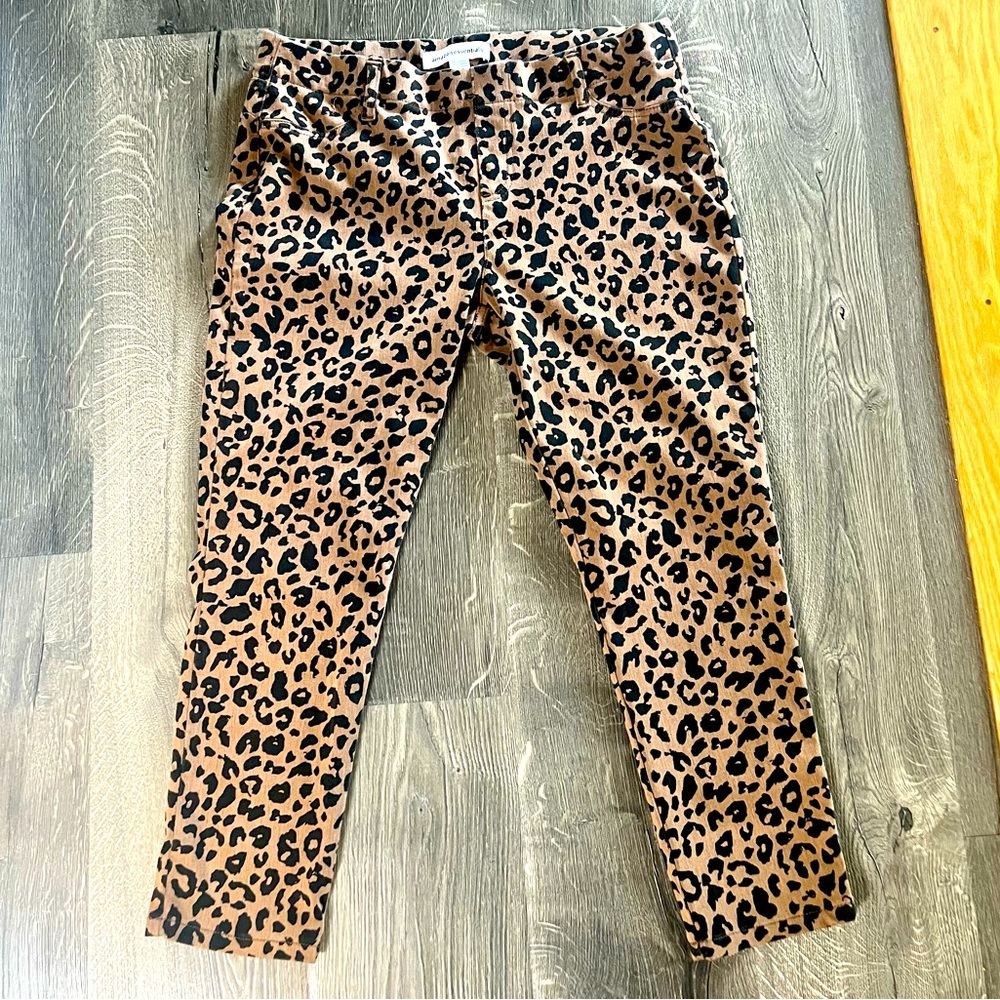 Skinny pull on leopard pants-like new